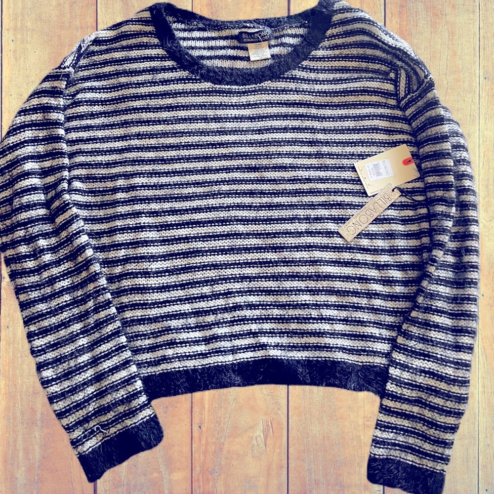 Women’s Billabong crop sweater